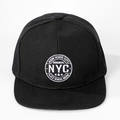 Cappello snapback nero classico con ricamo bianco NYC New York City di tendenza - Nero