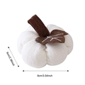 Zucca decorativa in maglia bianca con foglia di feltro e dimensioni 9x6cm - 9x6cm / Bianco (Lavorato a Maglia)