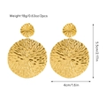 Dettaglio orecchini a cerchio in oro 18K con trama a onde irregolari e misure - Stile 01-Disco Rotondo Ondulato Dorato