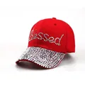 Cappellino da baseball rosso con logo Blessed in strass e visiera scintillante - Rosso
