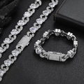 Dettaglio del set di collana e bracciale cubano in argento con zirconi a forma di cuore - Set Collana E Bracciale Argento / Collana da 18 pollici