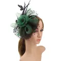 Fascinateur élégant vert foncé et noir avec voile en résille et plumes décoratives - Vert Herbe & Noir