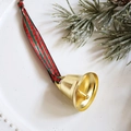 Cloche de Noël dorée avec ruban écossais rouge et vert sur assiette blanche - 3.8CM Cloche Trompette Or Ruban Carreaux Rouge Vert (3Pcs)