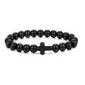 Dettaglio del bracciale in perle di pietra nera opaca con un ciondolo a croce minimalista - Satinato