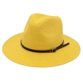 Dettaglio cappello Panama giallo acceso intrecciato con fascia in pelle e fibbia - Taglia Unica (Paglia Piatta) / Giallo (Fascia in Pelle Nera)