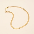 Detail of 18K gold snake chain featuring a lobster clasp and K18 hallmark engraving - 4mm Blade Snake Chain Bracelet