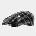 Dettaglio del berretto a scacchi con cinturino in pelle, stella e borchie punk - Stile a Quadri Bianco e Nero con Borchie (4#)