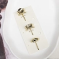 Three pieces of polished golden alloy minimalist hair clips with a sleek mirror finish - 40# Gold 3-Piece Set