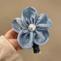 Élastique fleur en soie bleue avec grosse perle blanche et cordon spirale souple - Fleur en Satin Bleu (5# Anneau de Cheveux - Bleu)