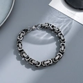Pulsera bizantina de acero de titanio plateado con eslabones rayados para hombres - Eslabón de Rayas Cuadradas Plateado
