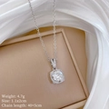 Detail van de vierkante halo-hanger ketting, afmetingen 1.1x2cm en 40+5cm kettinglengte - Zilveren Vierkante Halo-stijl (F512)