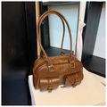 Borsa bowling retrò marrone scuro da donna con tasche esterne e dettagli metallici oro - Marrone