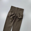 Hoch taillierte Push-Up Yoga-Leggings in Dunkelbraun mit nahtlosem Po-Lifting-Design - S / Unterteile / Dunkelbraun