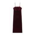 Elegante vestido midi de terciopelo burdeos con ribete de piel sintética y brillos - S / Burdeos