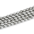 Gros plan de perles d'agate géode gris argenté avec textures irrégulières pour bijoux - 8*12mm/19pcs / Plaqué Blanc K
