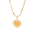 Elegante collana in acciaio inossidabile dorato con ciondolo sole e cuore su sfondo bianco - Stile Cuore Raggi di Sole (1#)
