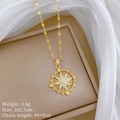 Détails macro du pendentif soleil avec zircon incrusté et dimensions du produit - Style Éclat Solaire Doré (E109)