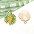 Daisy alloy charm with green enamel petals and golden textured back for DIY jewelry - Open Green Daisy (12068) / 18x21mm