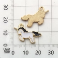 Ciondolo unicorno in smalto bianco con accenti dorati e retro in metallo strutturato - Unicorno che Corre Bianco e Nero