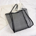 Grande borsa tote in rete nera con spallacci per lo shopping o per la spiaggia - Nero