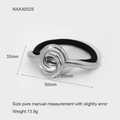 Vista dettagliata dell'elastico per capelli a stella marina con misure e peso 13,9g - Nodo Intrecciato / Argento