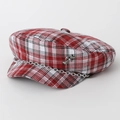 Streetstyle newsboy pet met rood en zwart ruitpatroon, zilveren ketting en kruishanger - Ketting Kruis Hanger Stijl / Rood Geblokt