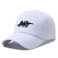 Casquette de baseball en coton blanc avec broderie HEART noire sur un fond neutre - Réglable / Blanc