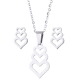 Vista dettagliata della collana a cuore d'argento e set di orecchini a lobo - Stile Cuore Argento (006)