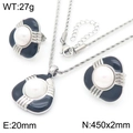 Conjunto de joyas plateadas con motivos geométricos negros y perlas sobre fondo blanco - Estilo Triángulo (KS222164-GC) / Color Acero