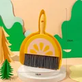 Mini set per pulizia scrivania con scopa e paletta giallo limone per bambini - Set Limone Soleggiato - Giallo
