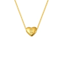 Collana a cuore dorata con lettera E incisa su una sottile catena a maglia classica - Lettera E (S-P143-E)