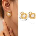 Detailed dimensions of vintage gold pearl earrings with model worn look and size specs - Zjge0571