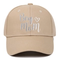 Gorra de algodón caqui con bordado blanco de Boy Mom y un pequeño detalle de corazón - Ajustable / Caqui
