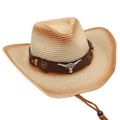 Détail du chapeau de cowboy en paille tressée avec ornement taureau et bandeau cuir - Beige & Brun Rougeâtre (Taureau Brun)