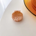 Pinza de pelo de acetato rosa con forma de concha y texturas doradas para peinados - Rosa Niña