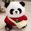 Panda-Plüschtier im roten Weihnachtsbaum-Pullover mit kleiner gelber Umhängetasche - Roter Weihnachtsbaumpullover Stil / 23cm