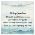 Pulsera ondulada dorada ajustable con circonitas azules en tarjeta de regalo para abuela - Abuela