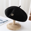 Eleganter schwarzer Woll-Baskenmütze für Damen mit dekorativer goldener Doppelring-Schnalle - M (56-58 cm) Verstellbar / Schwarz