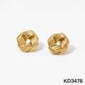 Detalle macro de pendientes de botón con diseño de nudo trenzado dorado pulido - Dorado (KD3478)
