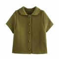 Cárdigan de punto verde oliva de manga corta con cuello de solapa en fondo blanco - S / Verde oliva