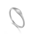 Anello minimalista in acciaio al titanio argento con superficie lucida e arcuata - US 10 / Argento (KR101367-KFC)