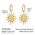 Détails boucles d'oreilles soleil doré montrant longueur 5,66cm et poids de 8,3g - Boucles d'Oreilles Créoles Soleil Spirale Dorées (YYE025399)