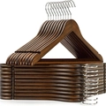 Set aus dunklen Walnuss-Massivholzbügeln für Anzüge mit glatter Oberfläche und Silberhaken - Antik-Silber / 44.5cm