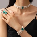 Parure de bijoux multicouche en perles avec cristaux vert émeraude et bague assortie - Ensemble Perles Artificielles Pierre Verte Carrée (4950)