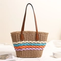 Boho Stroh-Schultertasche mit bunten Regenbogenstreifen für den Strandurlaub - Kaffee Strohtasche / Regenbogenstreifen Kaffee