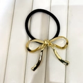 Elastico per capelli nero minimalista con un fiocco in metallo dorato lucido - Stile B / Oro