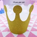 Detailansicht der 10er Set goldenen Glitzer-Minikronen für Geburtstagsparty-Dekorationen - Goldglitzer Stil