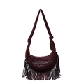 Bourgondische halve maan tas met franjes en borduursels in matte boho-stijl - Bordeauxrood