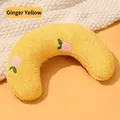 Ingwergelbes Plüsch-Nackenkissen für Haustiere mit süßer Pfirsich-Stickerei - 26*18*7cm / Ingwergelb