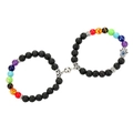 Detail der Magnet-Pärchenarmbänder mit Lavasteinen und bunten Chakra-Perlen - Lavasteen 7 Chakra Kugelmagnet (Stil-02)